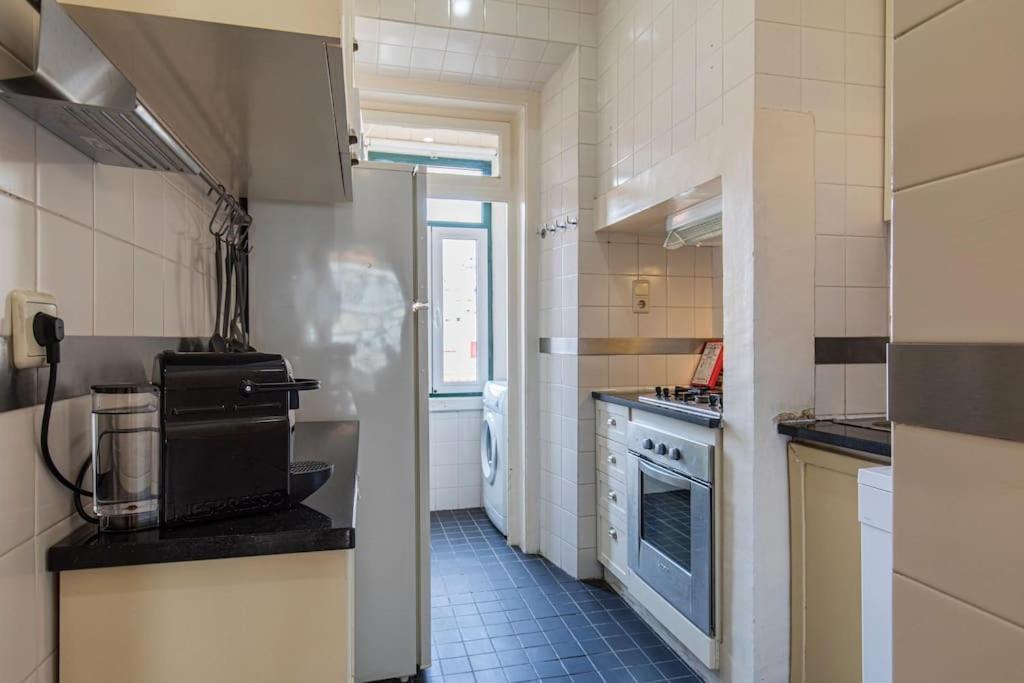 Typical 2bdr Apartment Lissabon